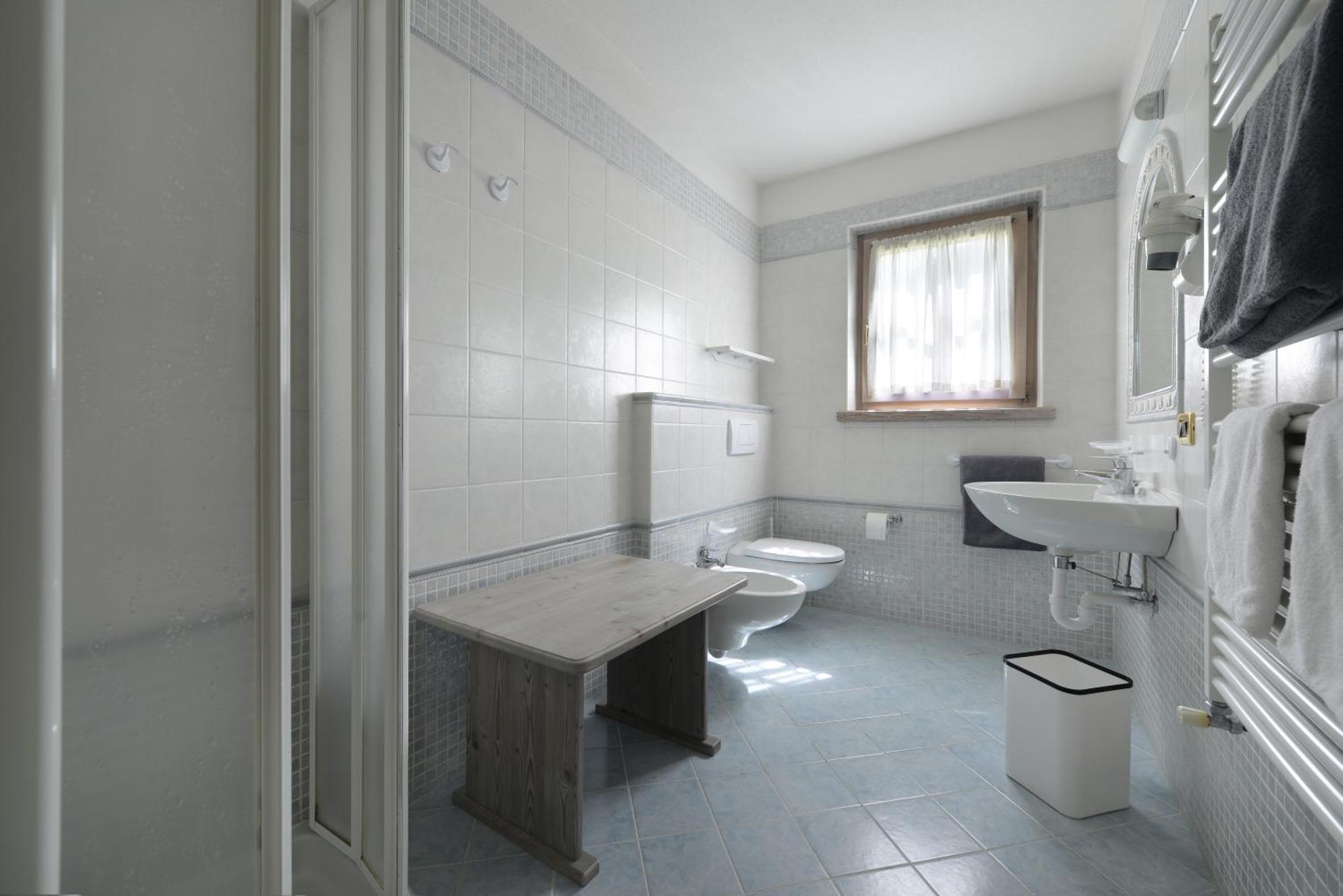 Residence Le Cascate Livigno Bagian luar foto