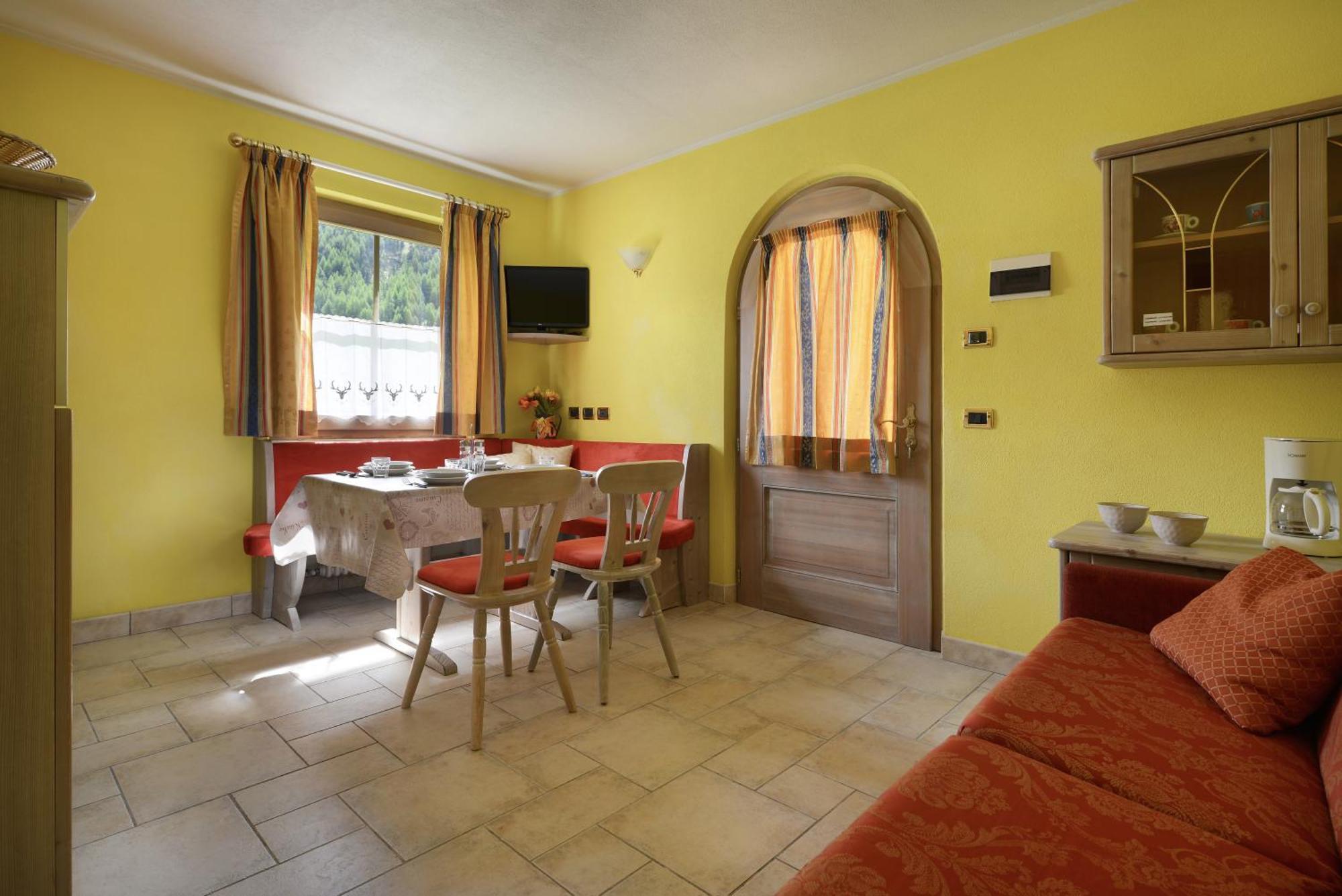 Residence Le Cascate Livigno Bagian luar foto
