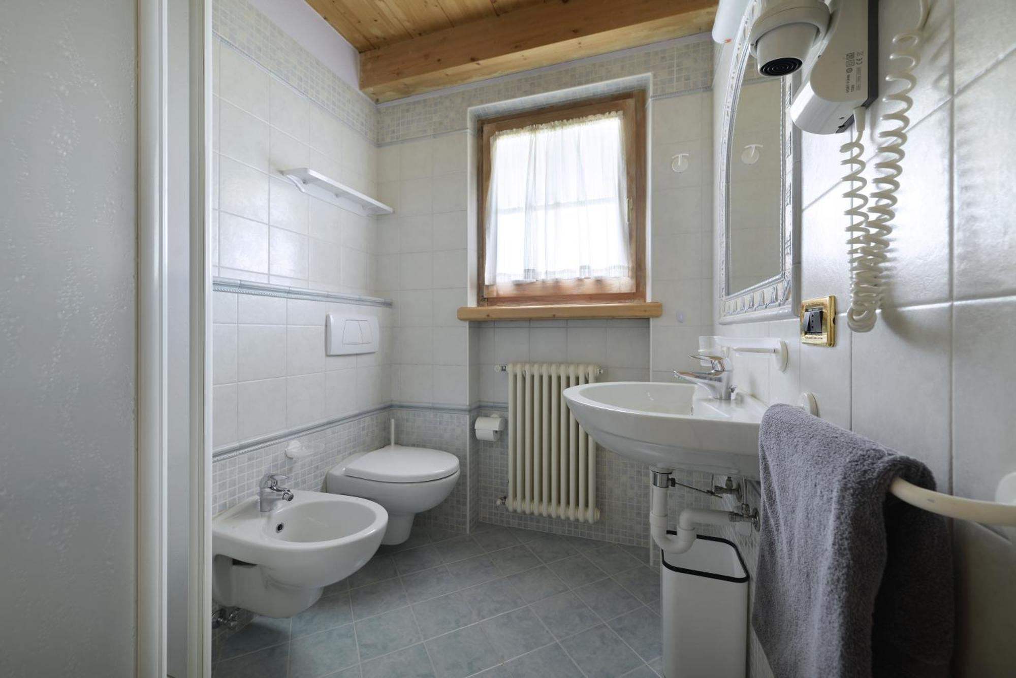 Residence Le Cascate Livigno Bagian luar foto