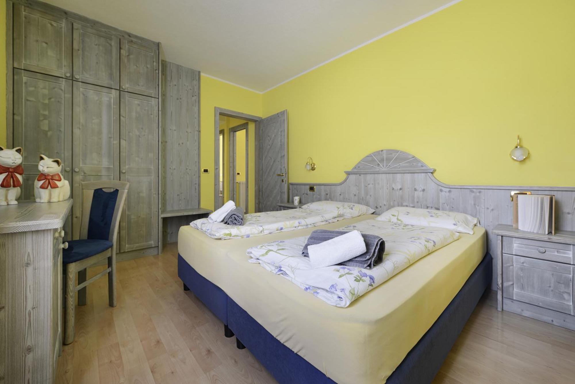 Residence Le Cascate Livigno Bagian luar foto