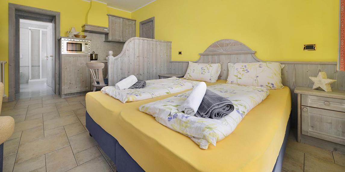Residence Le Cascate Livigno Bagian luar foto