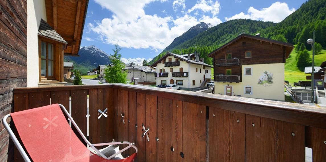 Residence Le Cascate Livigno Bagian luar foto