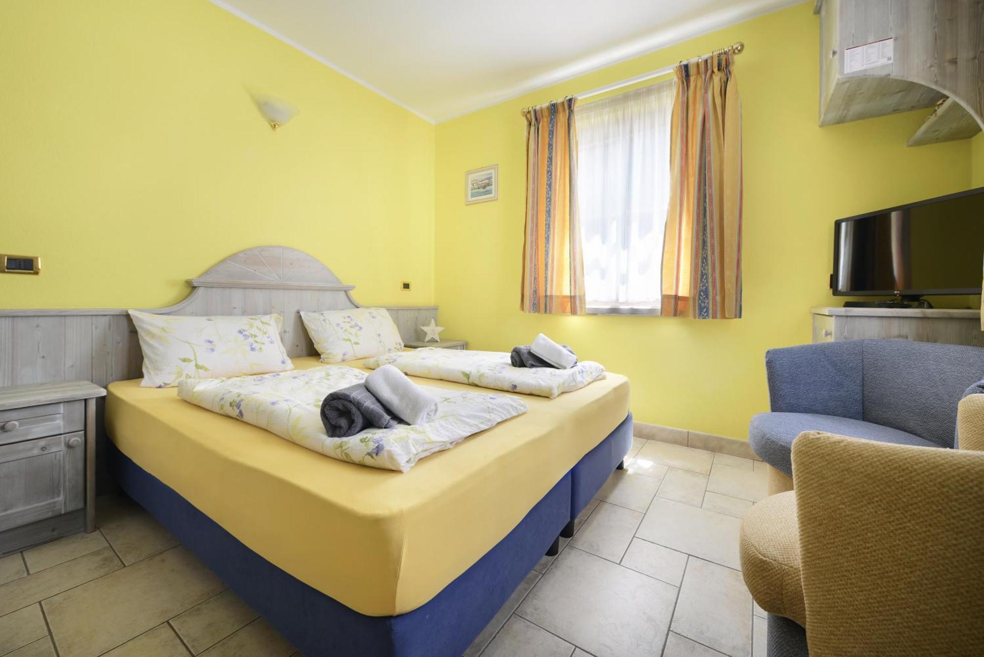 Residence Le Cascate Livigno Bagian luar foto