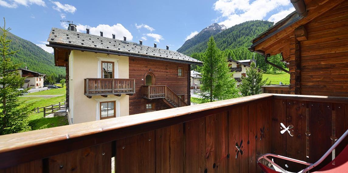 Residence Le Cascate Livigno Bagian luar foto